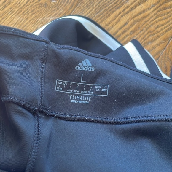 EUC Addias Women's Design 2 Move ClimaLite® High Rise 3 Stripe Leggings Size L - Picture 4 of 5